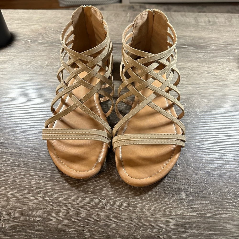 Journee Collection Hanni Gladiator Sandal- Nude, size 12
